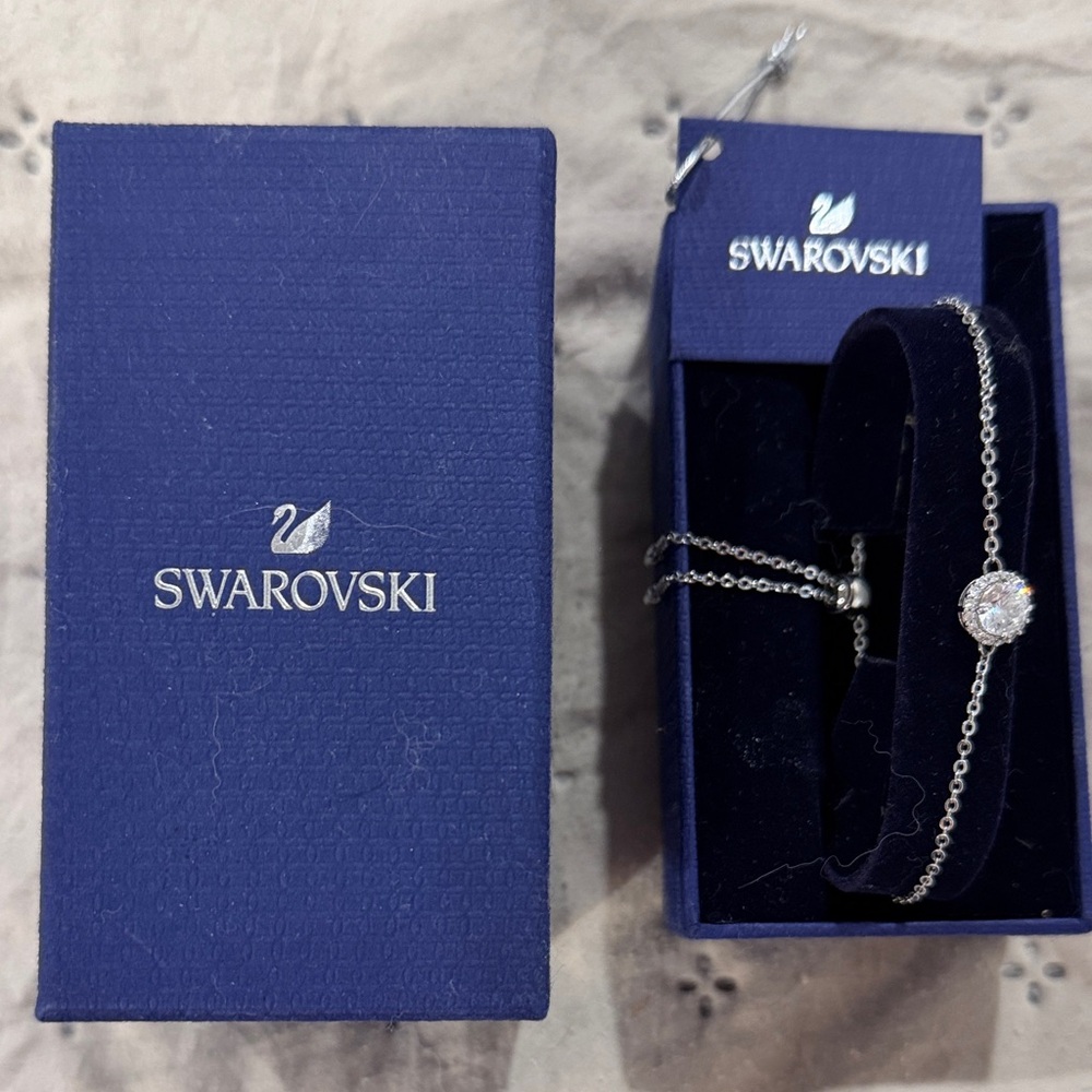 Swarovski Silver Bracelet with Sparkling Crystal